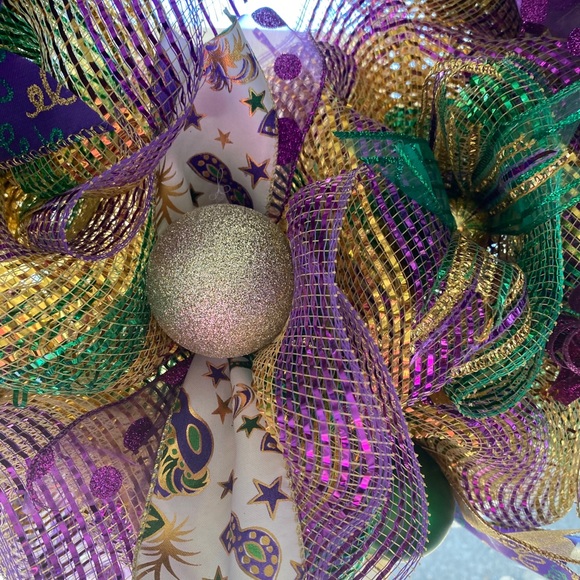 COPY - ***Handmade Mardi Gras Wreath*** - Picture 7 of 8